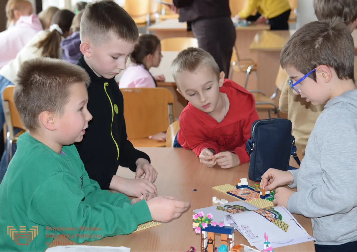 FERIE Z AI W OLKUSKIEJ BIBLIOTECE