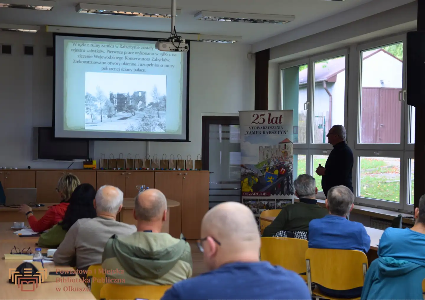 PAŹDZIERNIKOWE SPOTKANIE KLUBU MIŁOŚNIKÓW HISTORII OLKUSZA